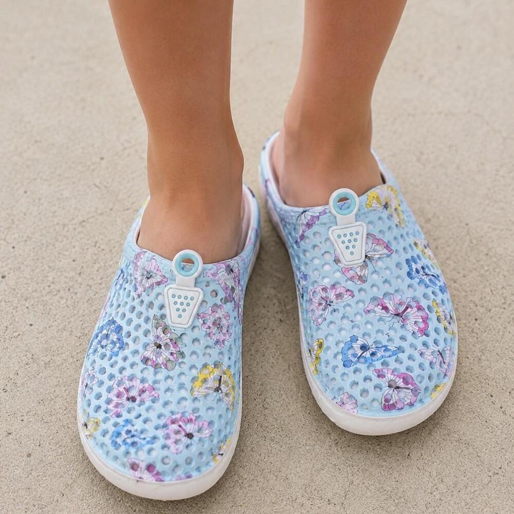Butterfly clogs with multicolored butterflies
